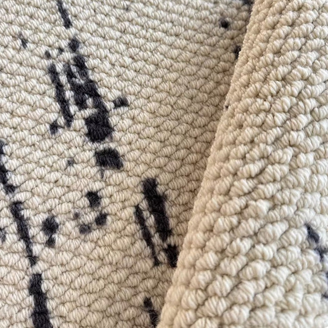 純天然羊毛を使用した機械織りのカーペット！長くご愛用できる高品質な一品（Swiss Cedar）