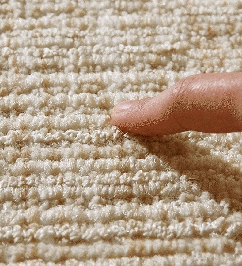 Machine-woven carpet made from pure natural wool! A high-quality product that you can use for a long time (Skin) 