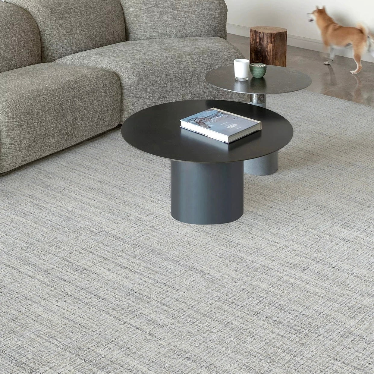 Machine-woven carpet made from pure natural wool! A high-quality product that you can use for a long time (Skin) 